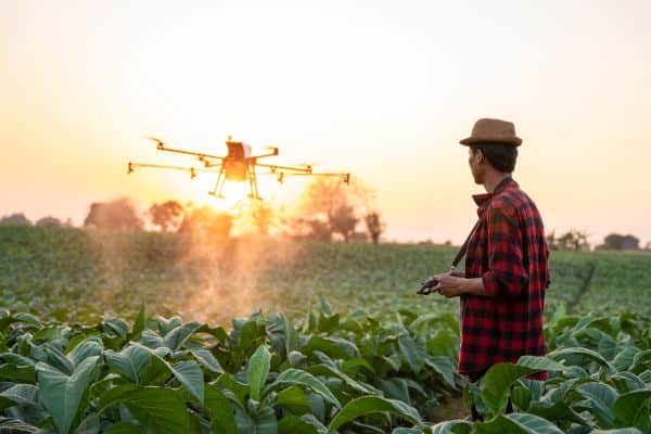 Uso de Drones na Pulverização de Lavouras (1)