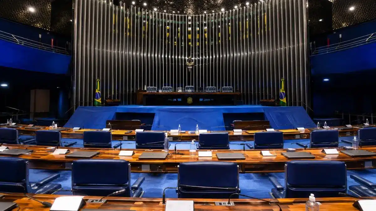 Lei dos Defensivos Agrícolas: Senado Debate Regulamentação